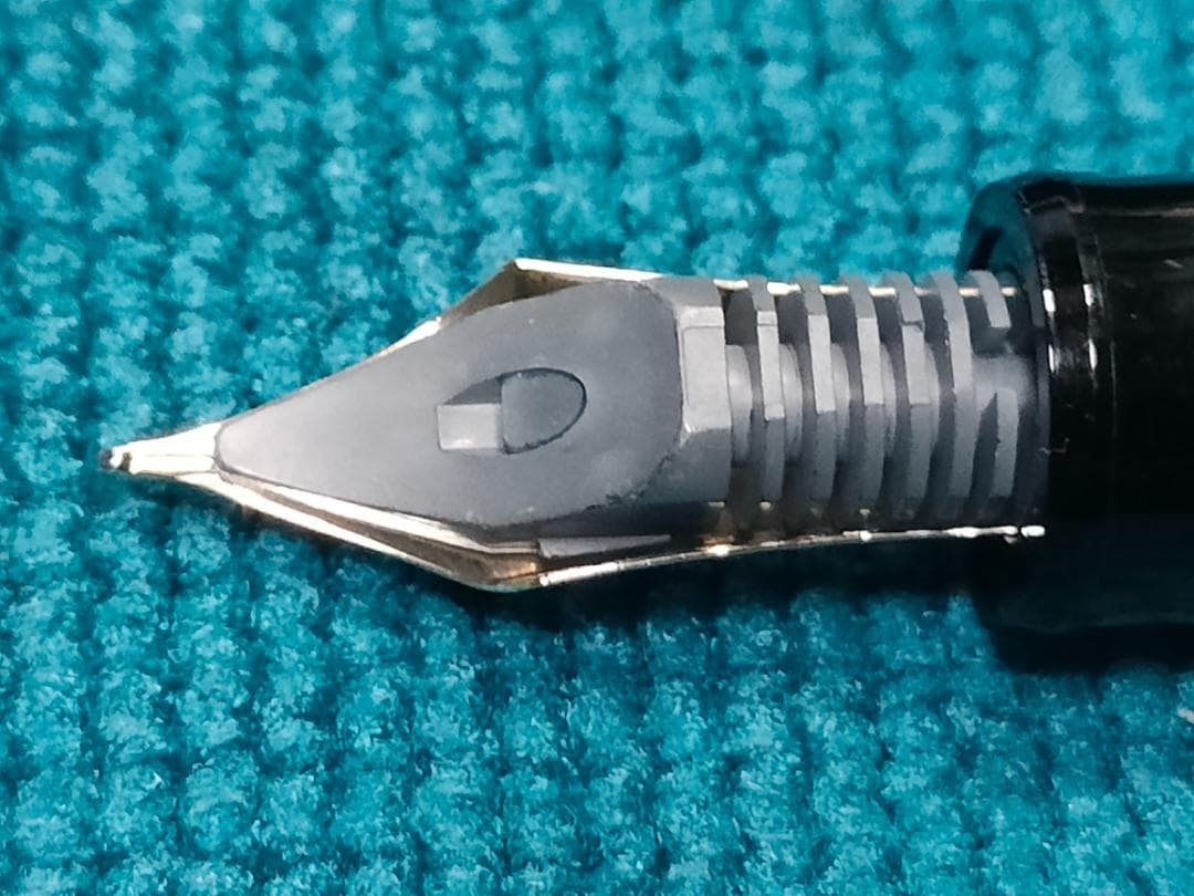 PILOT ジャスタス95 M字ペン先