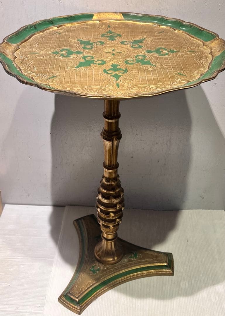 イタリア　フィレンツェ　フローレンタイン・サイドテーブル　一点もの