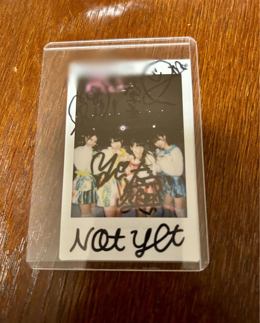 サイン入りポラロイド写真 Not YET アイドルグッズ