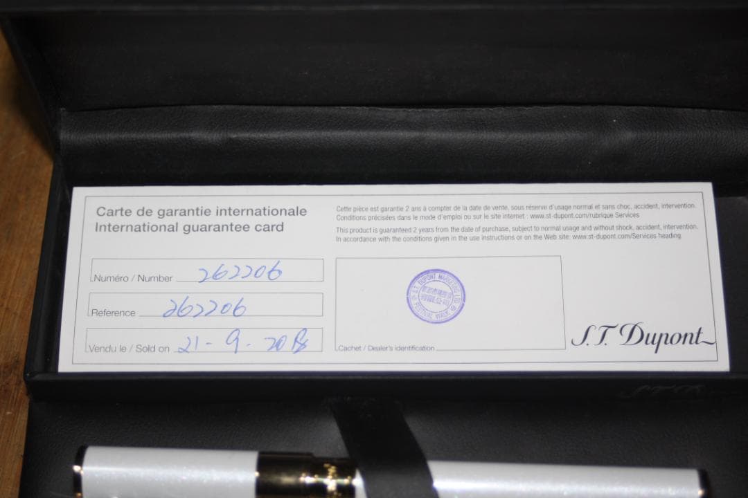 S.T. Dupont ボールペン ホワイト　箱入り　替芯付き　美品