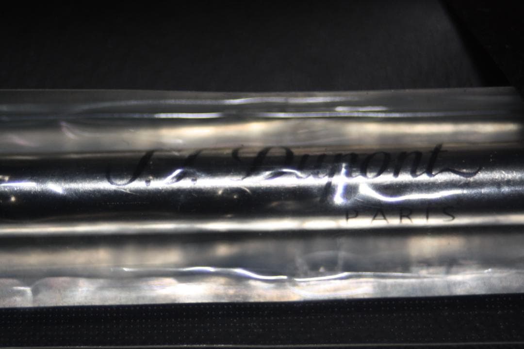 S.T. Dupont ボールペン ホワイト　箱入り　替芯付き　美品