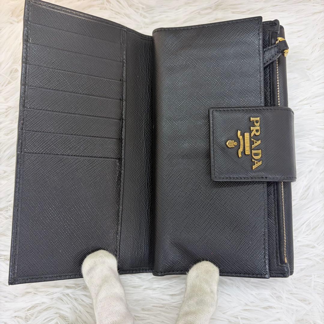 美品✨️プラダ 長財布 折り財布 レザー サフィアーノ ブラック 金ロゴ