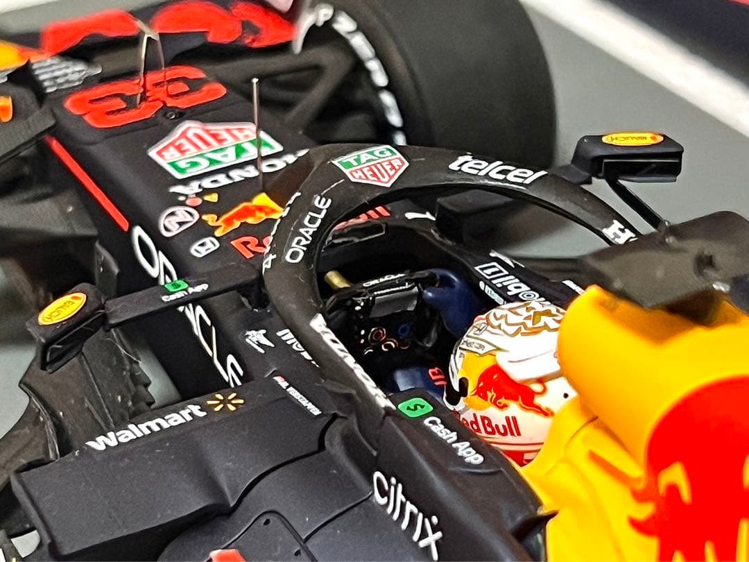 スパーク　ホンダ　レッドブルレーシング　ミニカー