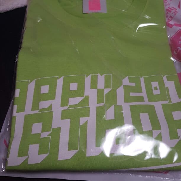 藤田奈那　バースデーTシャツ