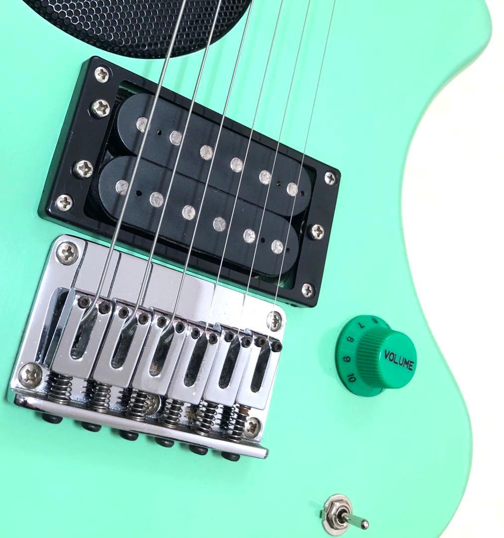 【美品】ZO-3 グリーン アンプ内蔵ミニギター ディストーションSW付 ケース