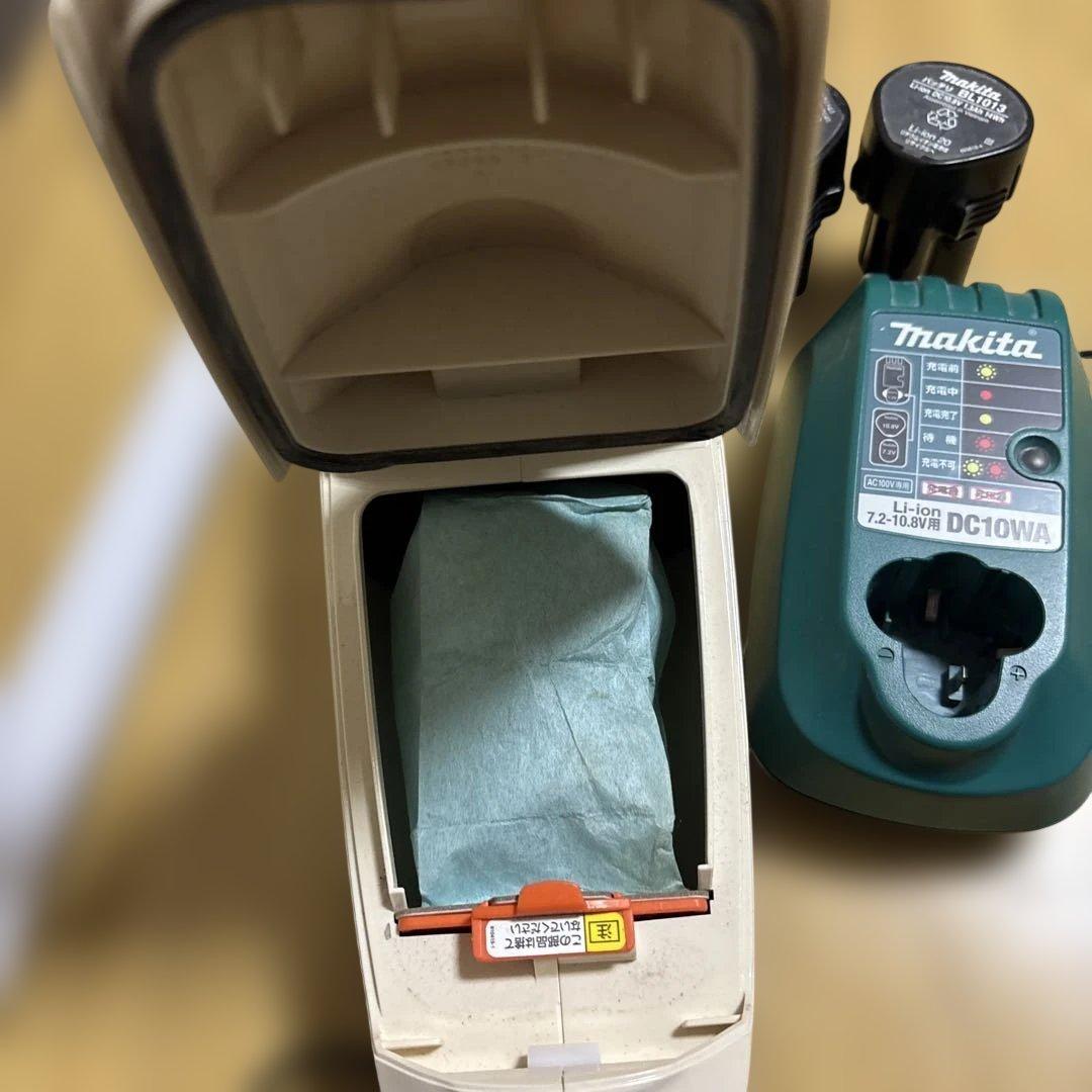 マキタ スティッククリーナー CL-102D本体 充電器付き