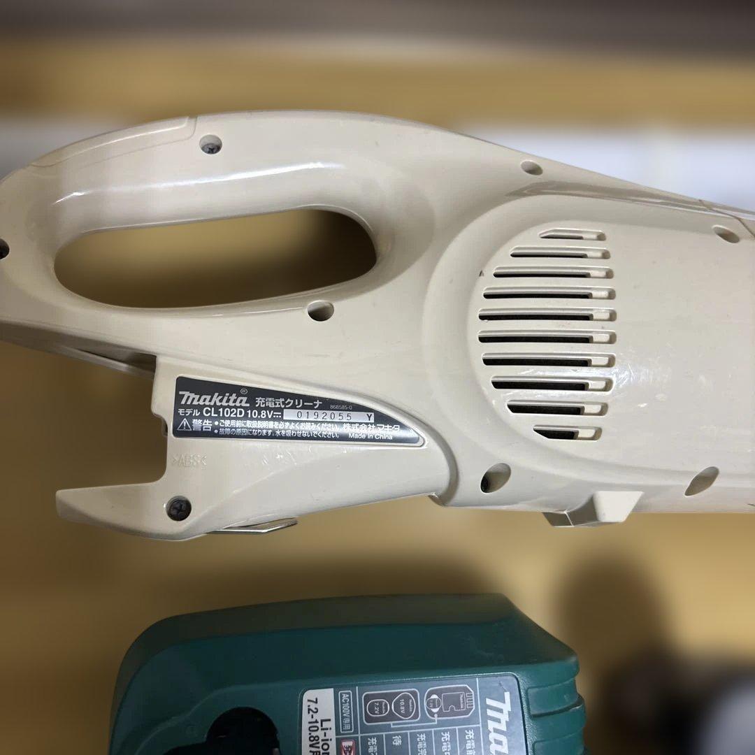マキタ スティッククリーナー CL-102D本体 充電器付き