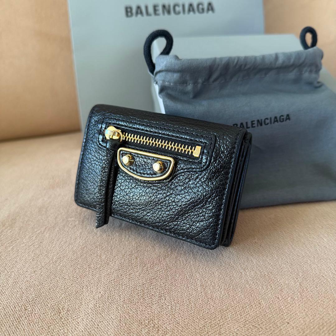 BALENCIAGA ブラックレザー 三つ折り財布