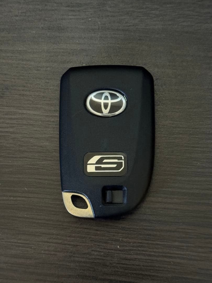 トヨタ　ハイエース　スマートキー　メカニカルキー