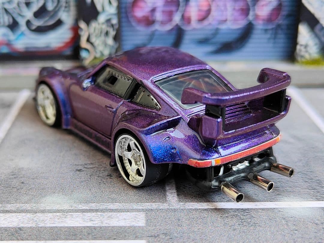 ホットウィールカスタム ポルシェ RWB マジョーラ紫 ✩深リム☆トミカ改造