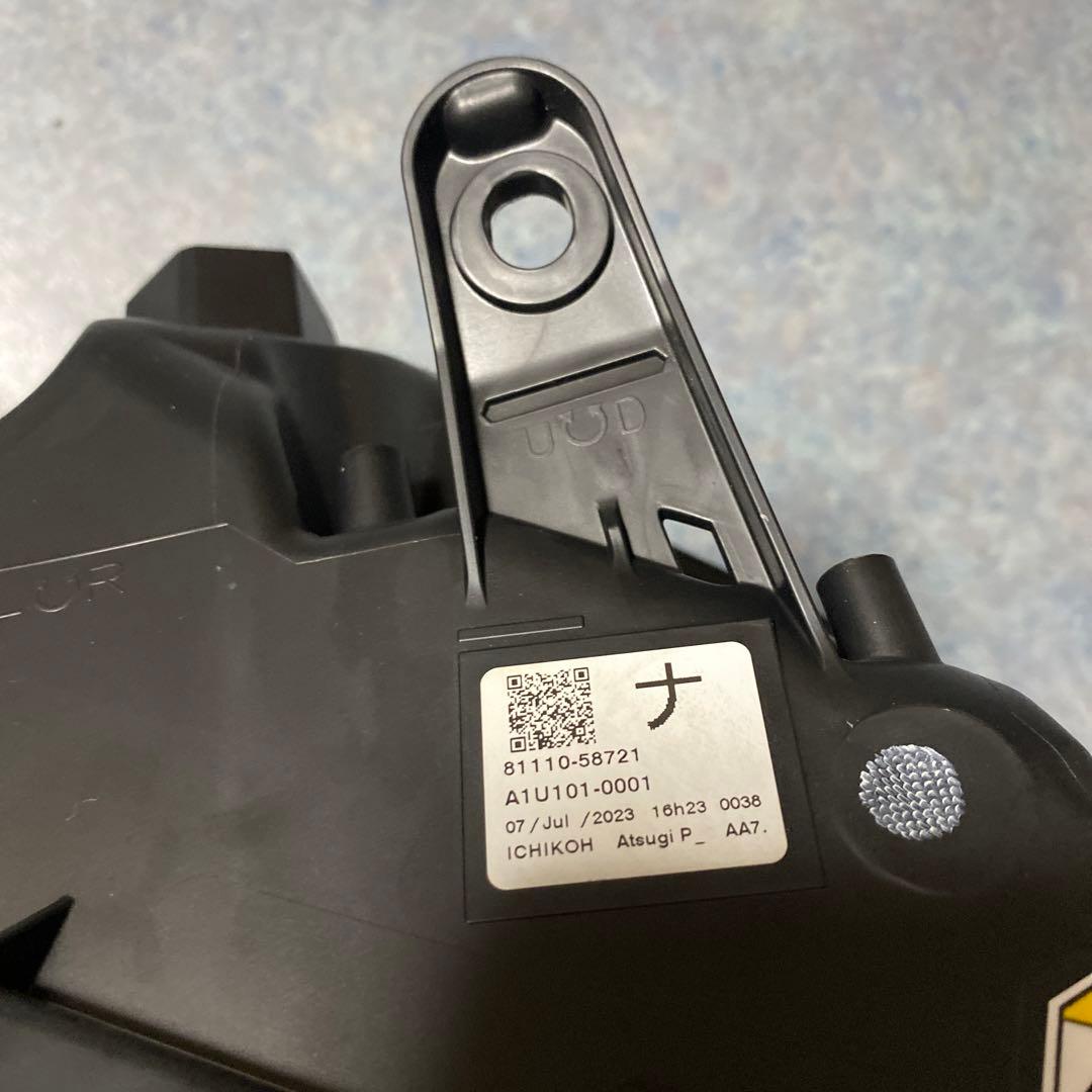 美品！アルファード　AGH30W 右ヘッドライト