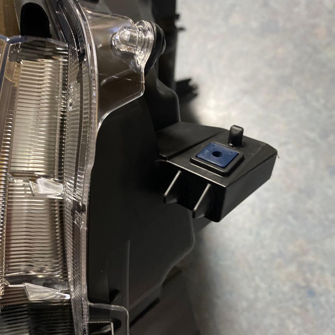 美品！アルファード　AGH30W 右ヘッドライト