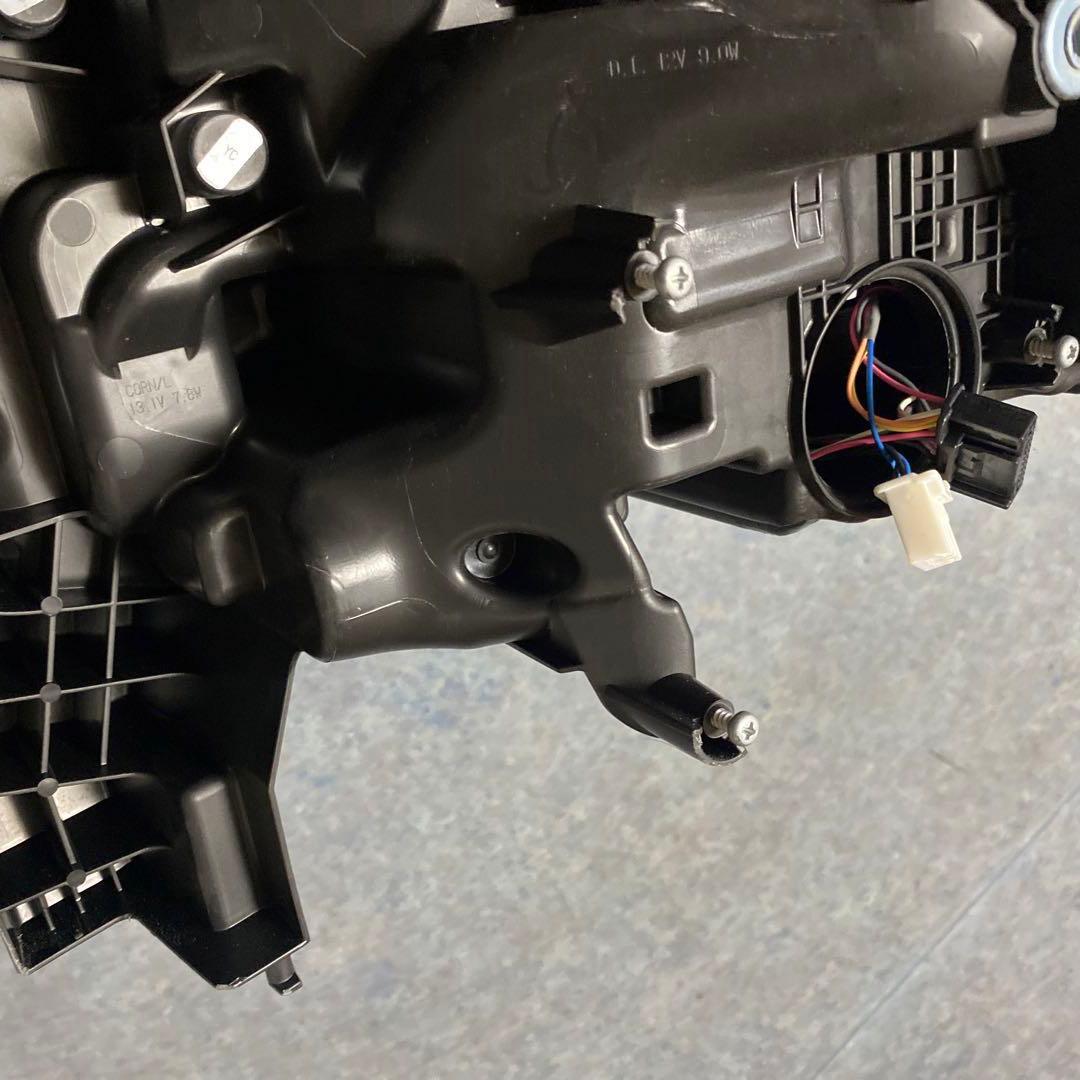 美品！アルファード　AGH30W 右ヘッドライト