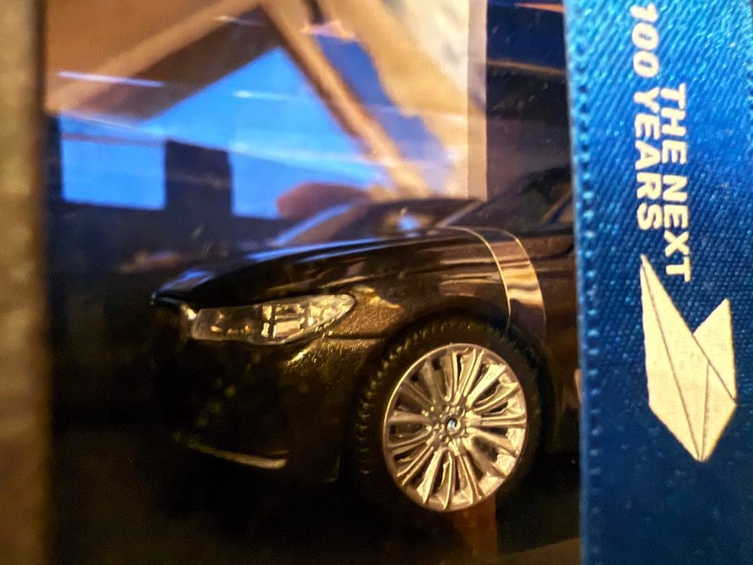 BMW 7 Series ミニカー ギフトボックス入り　1/43 ブラック