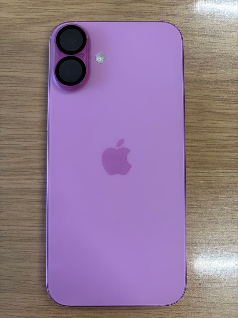 iPhone 16 Plus auデモ機