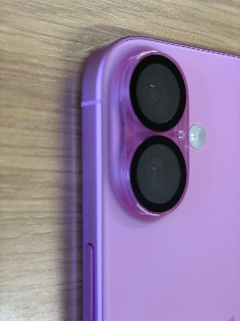 iPhone 16 Plus auデモ機