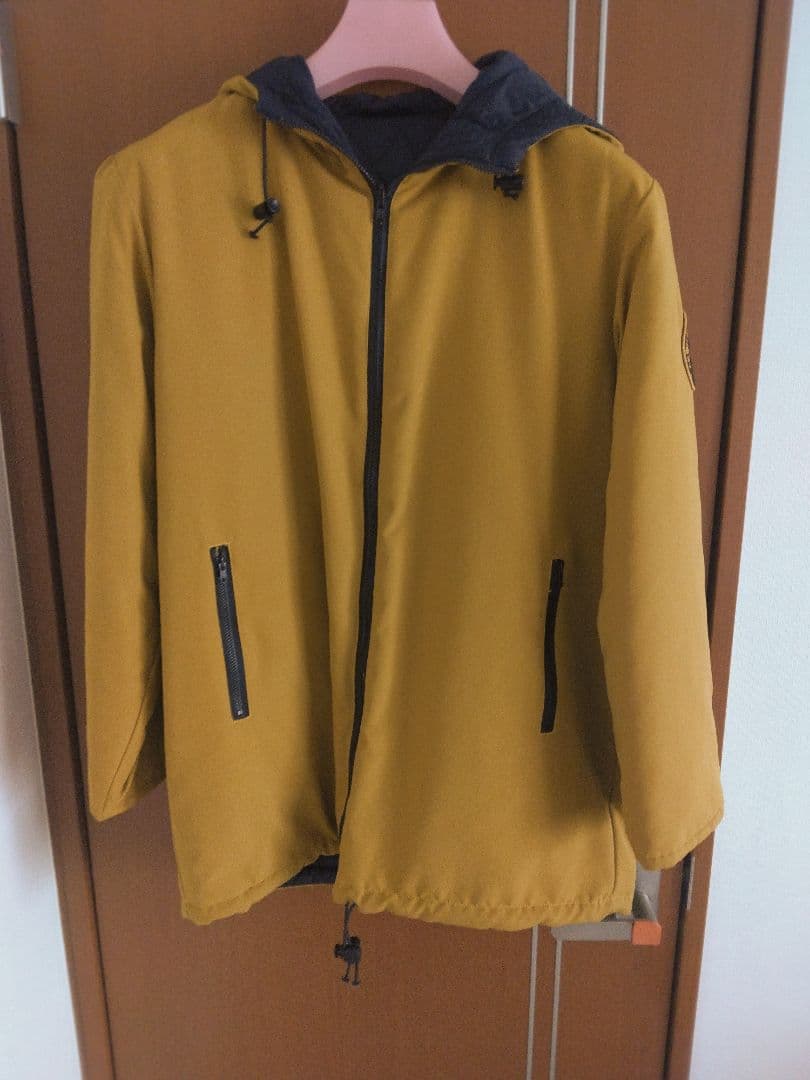 【希少品】名探偵コナン　劇場版　瞳の中の暗殺者　スタッフパーカー　アウター