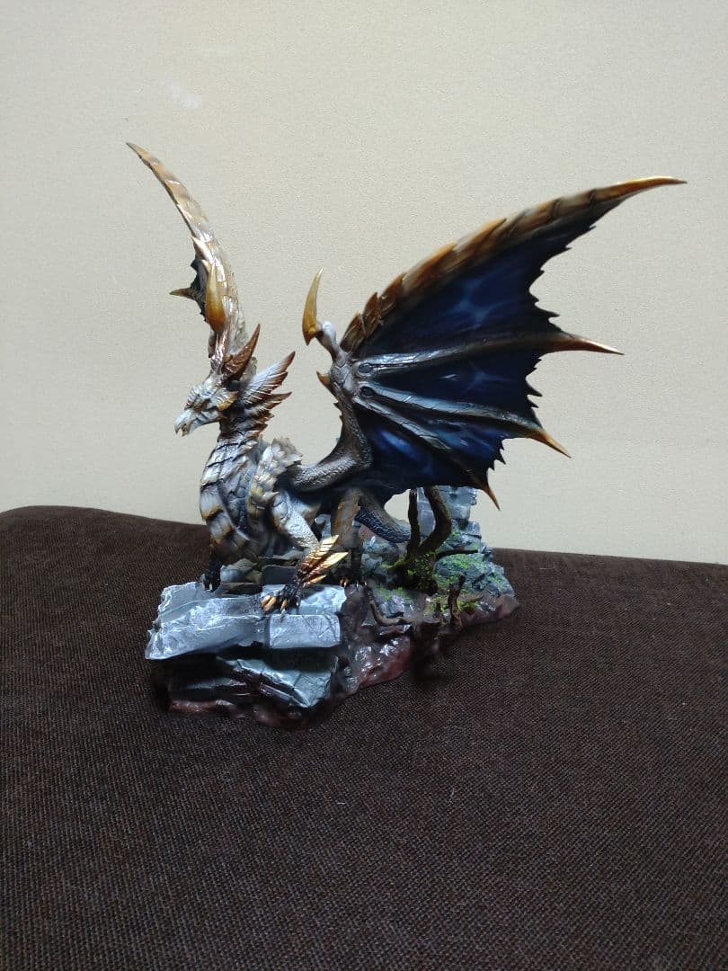 原初を刻むメルゼナ　フィギュア