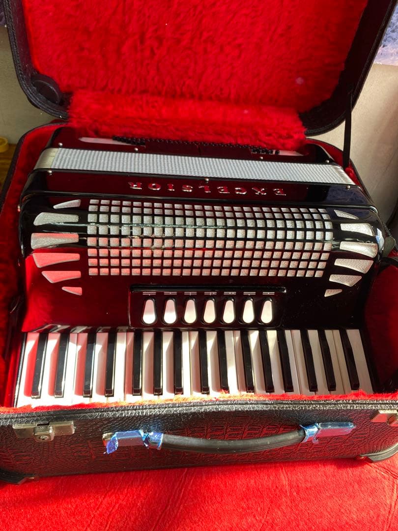 EXCELSIOR アコーディオン 1296デモ機状態37鍵盤、工房推奨アコ