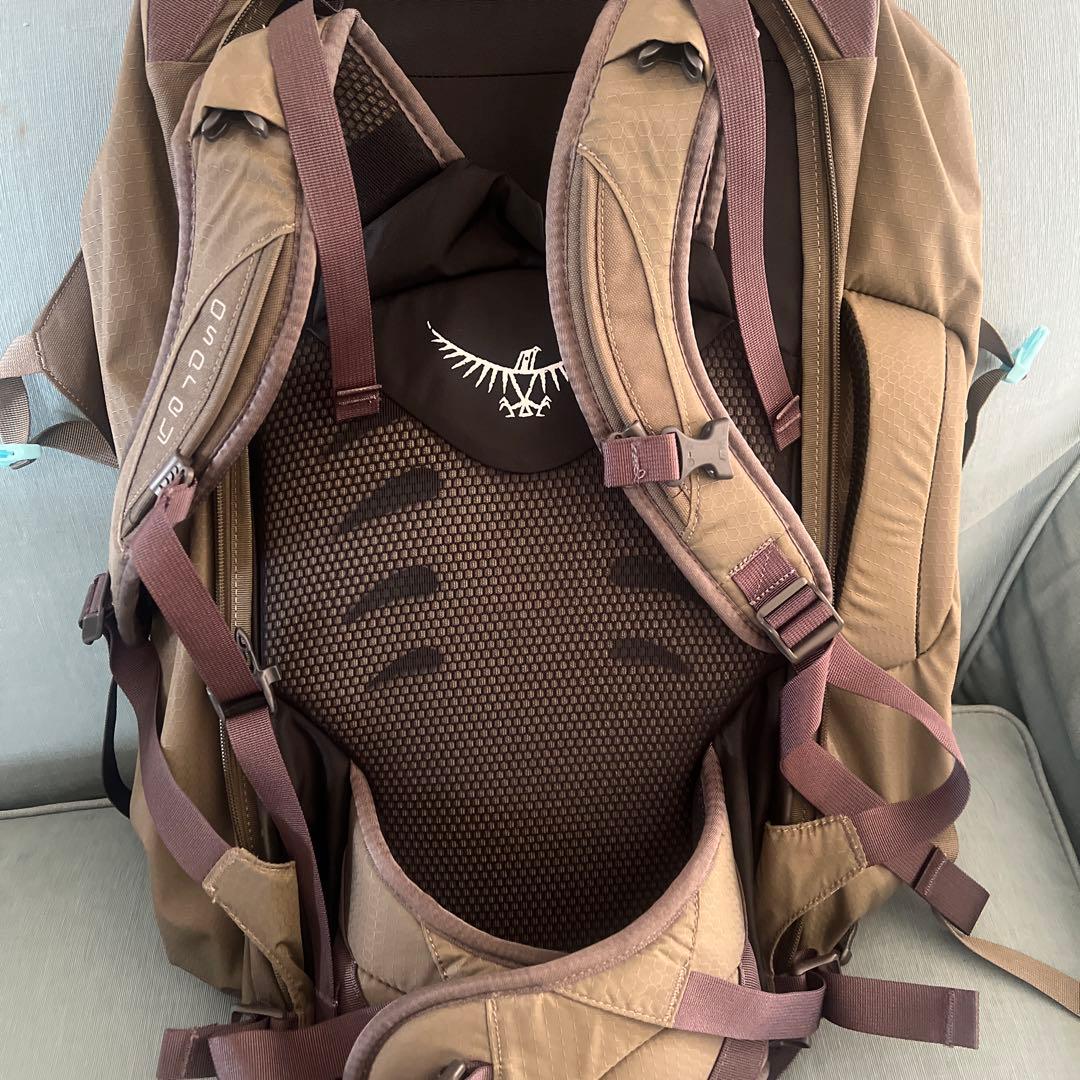 OSPREY バックパック グレーカーキ