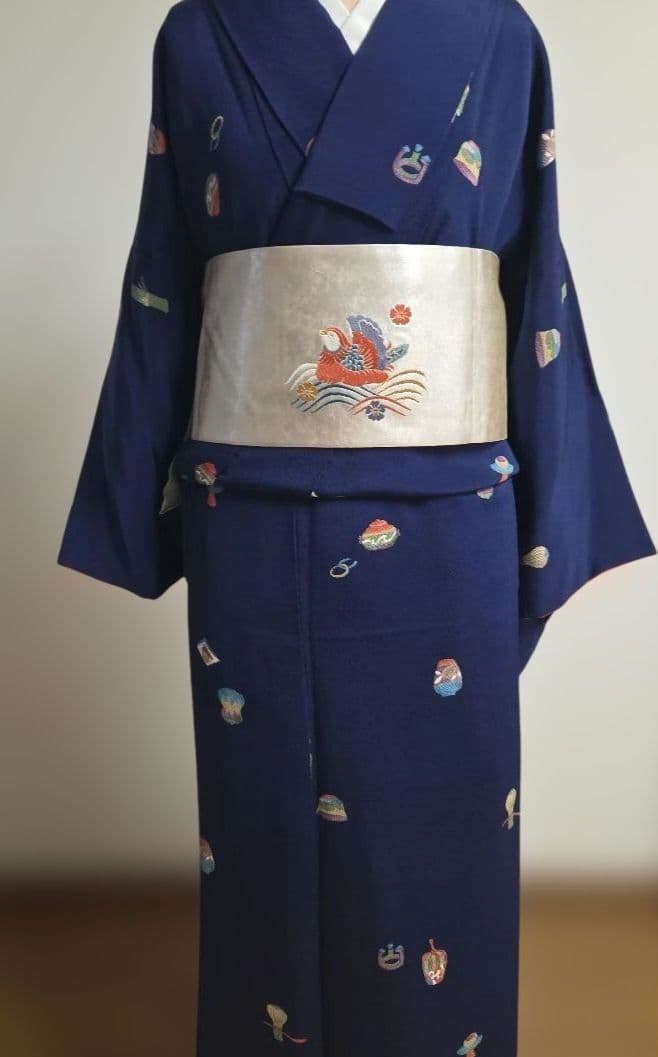 古代ちりめん小紋　紺地　茶道具飛び柄　6611