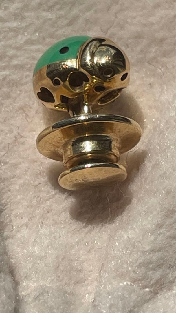 パスクワレブルーニ　K１８・エナメル　ピンブローチ　ネクタイピン　テントウムシ