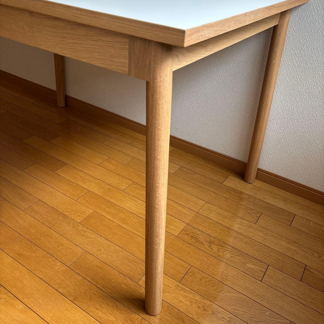 IDEE ダイニングテーブル - STILT TABLE 1200 White