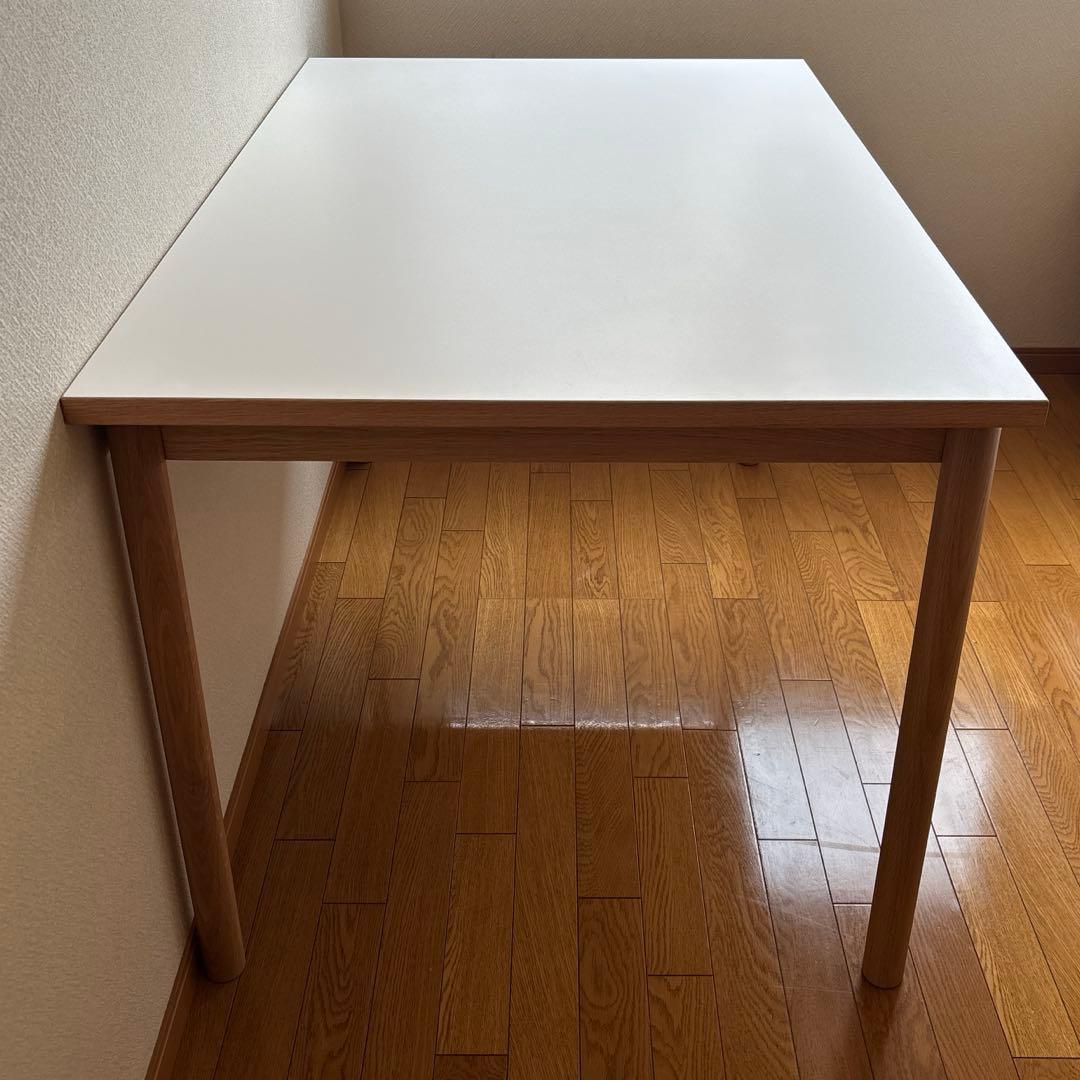 IDEE ダイニングテーブル - STILT TABLE 1200 White