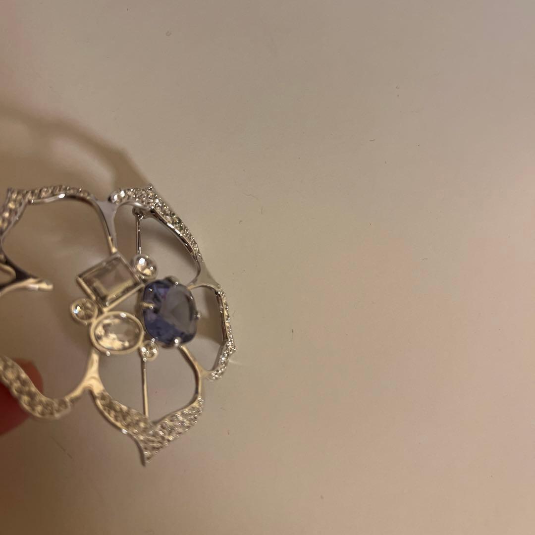 【美品】スワロフスキー　クリスタルブローチ