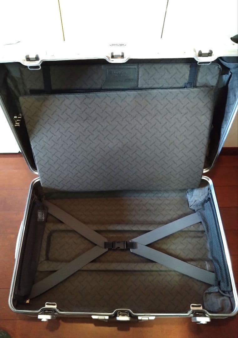希少【RIMOWA✈️Lufthansa 　　　ダブルネーム】4輪　ケース