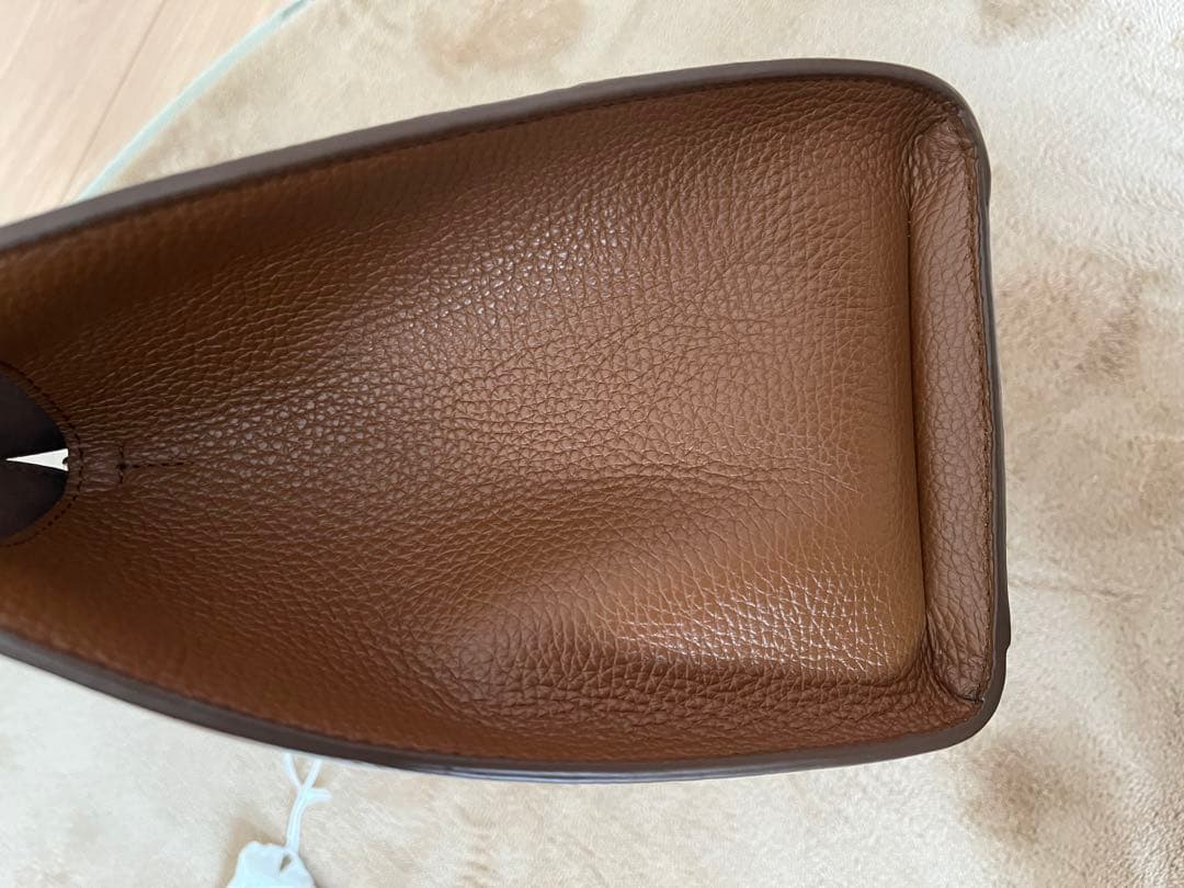 yuuです　FURLA ジェネシ