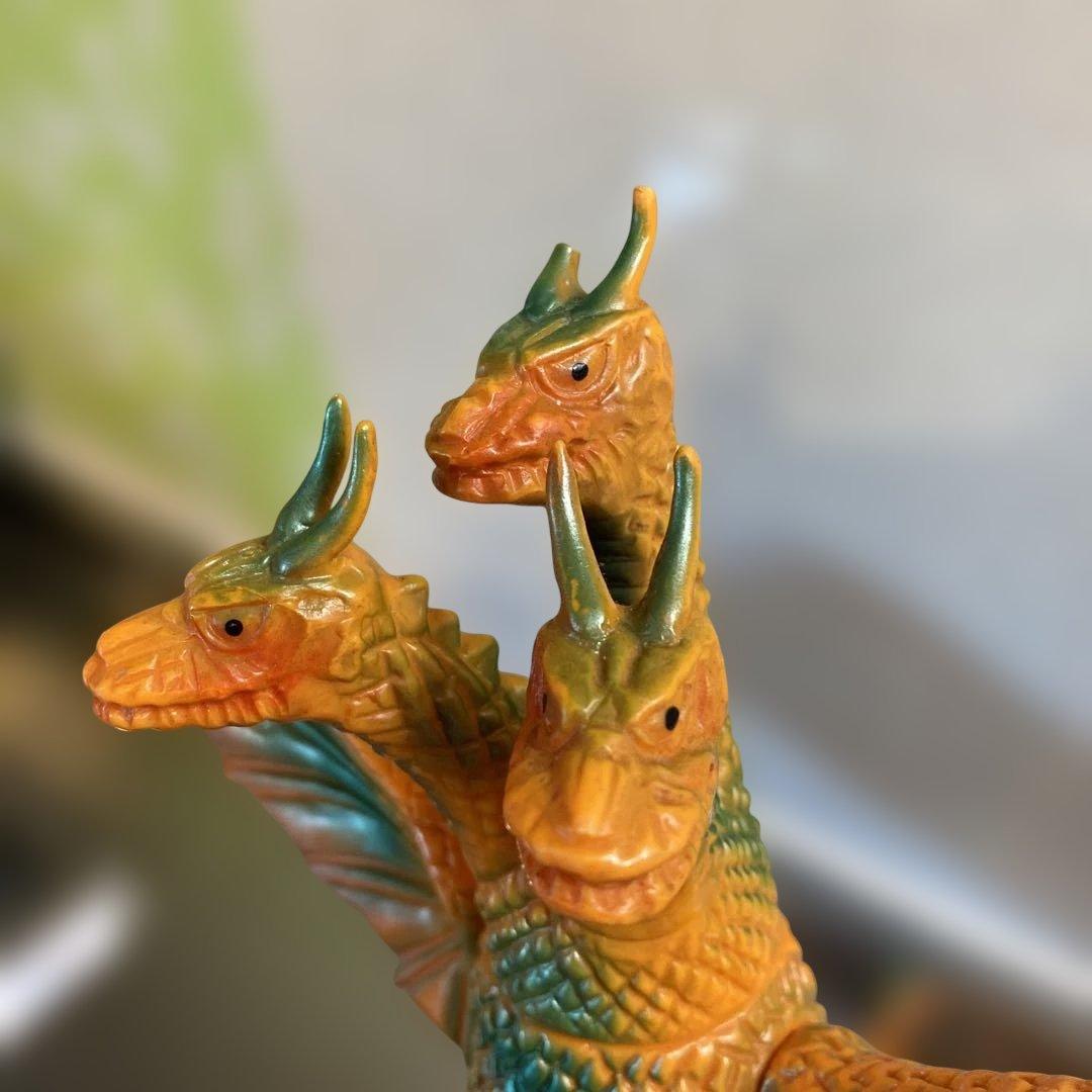 ウルトラマン　キングギドラ