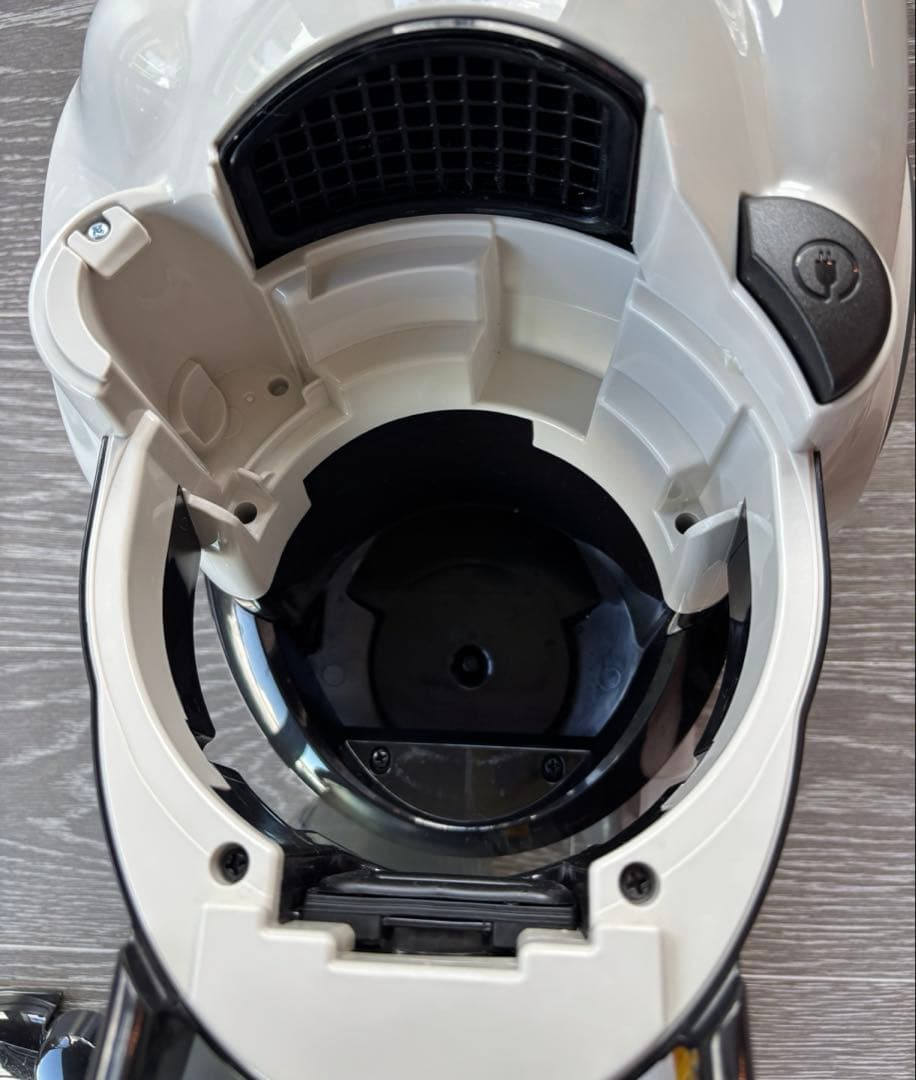 【中古】SHARP ＊ 掃除機 ＊ EC-CT12 ＊ サイクロン＊2023年製