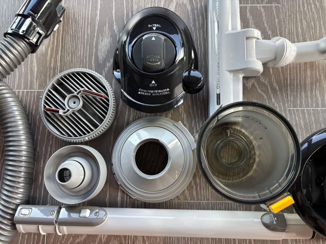 【中古】SHARP ＊ 掃除機 ＊ EC-CT12 ＊ サイクロン＊2023年製