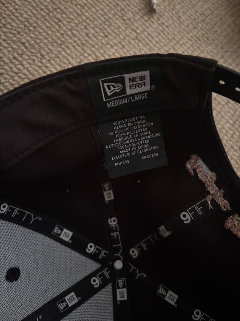 Syna World × New Era キャップ