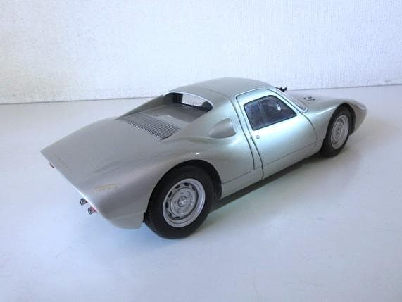 特価 MINICHAMPS 1/18 ポルシェ 904 Carrera GTS