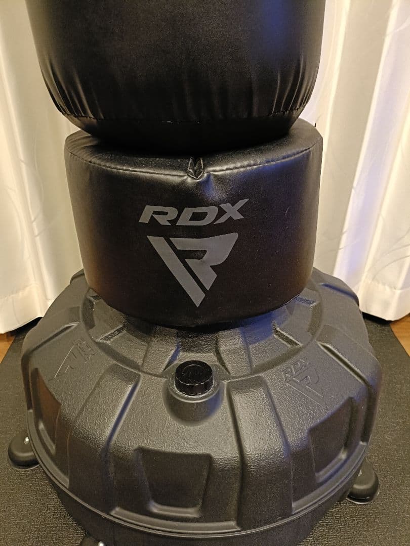 RDX 自立式サンドバッグ ブラック ボディメーカーのマット付き