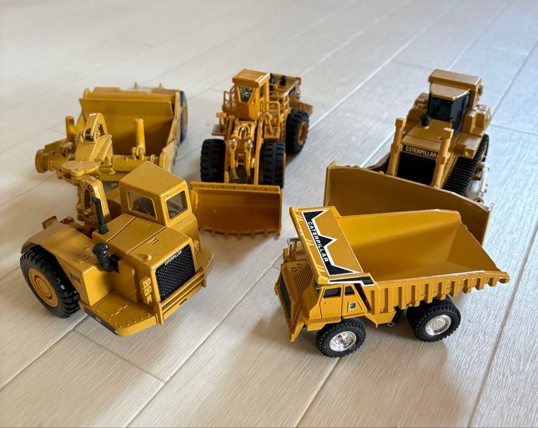 CAT 建設機械ミニカー4台セット