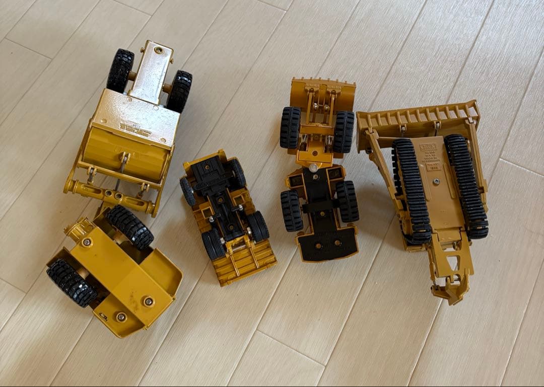 CAT 建設機械ミニカー4台セット