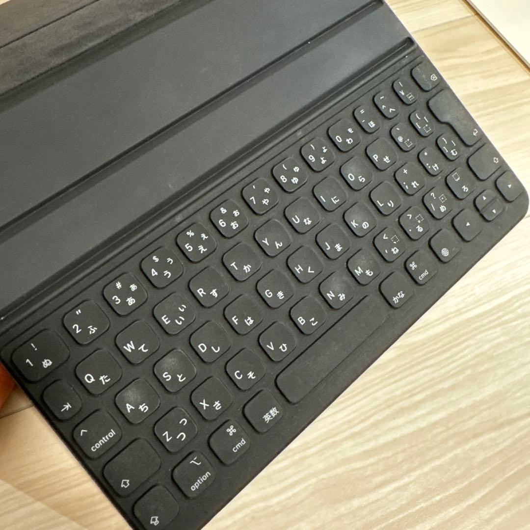 iPad スマートキーボードFolio 11インチ