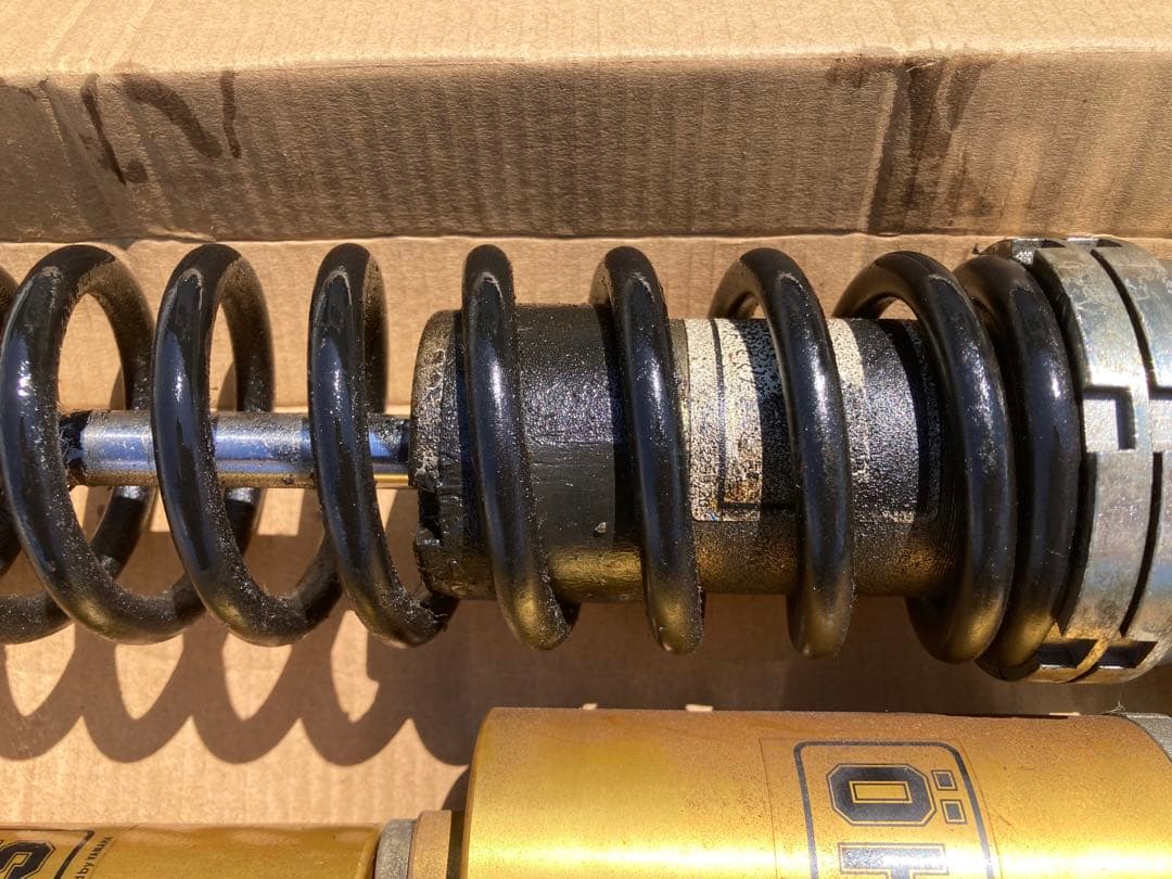 オーリンズ サスペンション 2個セット