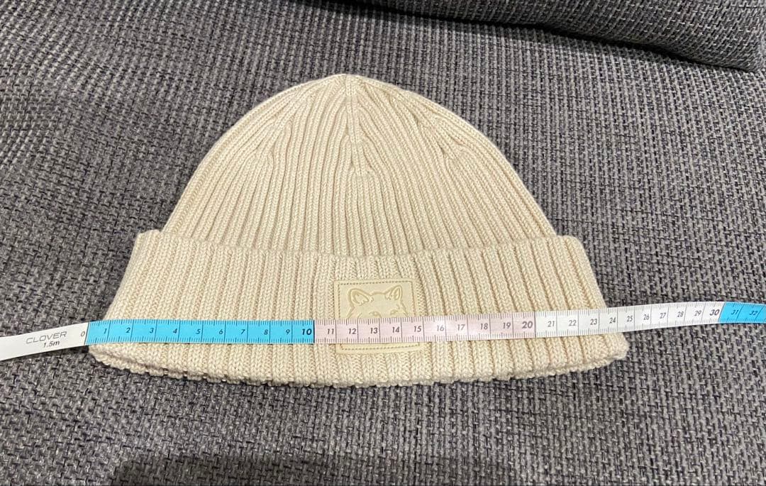 ♡MAISON KITSUNE♡メゾンキツネ♡レザーパッチビーニー♡ベージュ綿