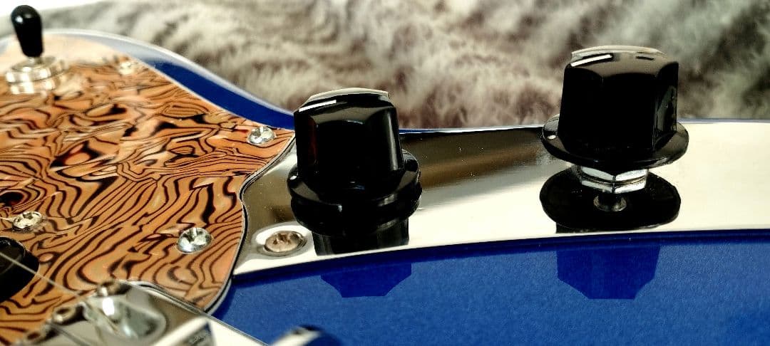 SquierBullet Mustang HHのカスタム