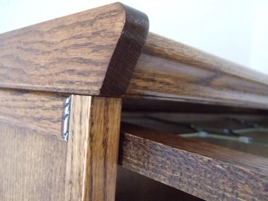 木製ガラス扉付き4段キャビネット ブックシェルフ