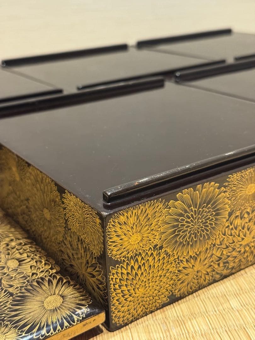 輪島塗 菊花総沈金彫 五段重箱 木製漆器