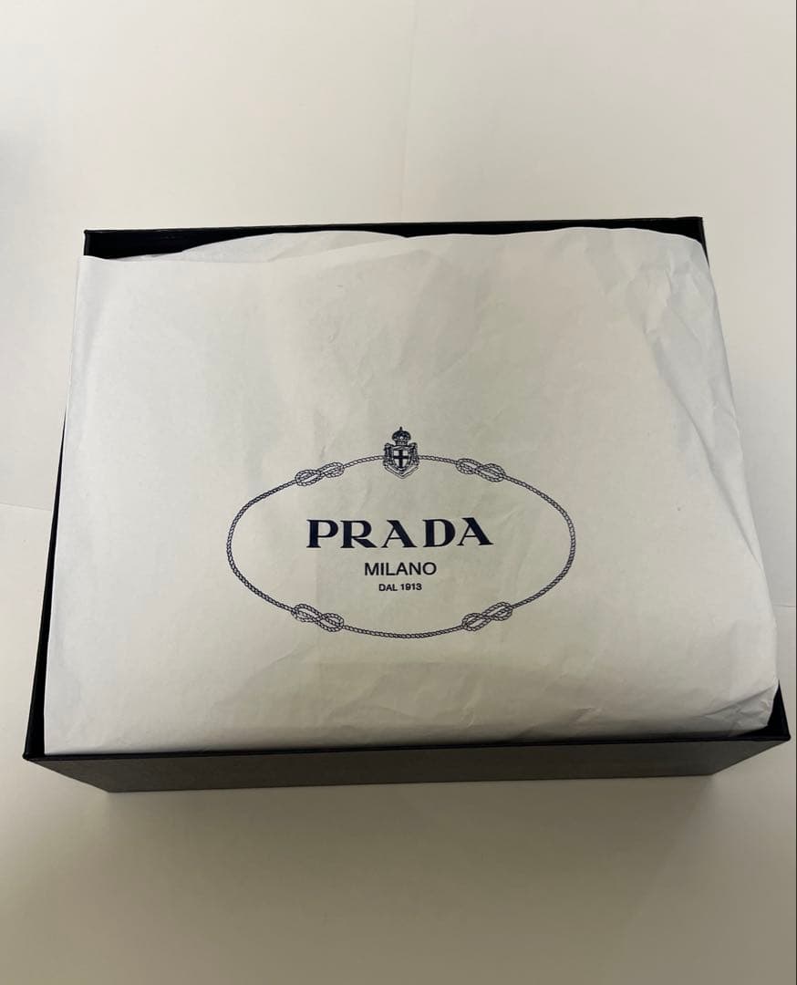 【未使用美品】PRADA ムーン パデッドナッパレザー ショルダーバッグ