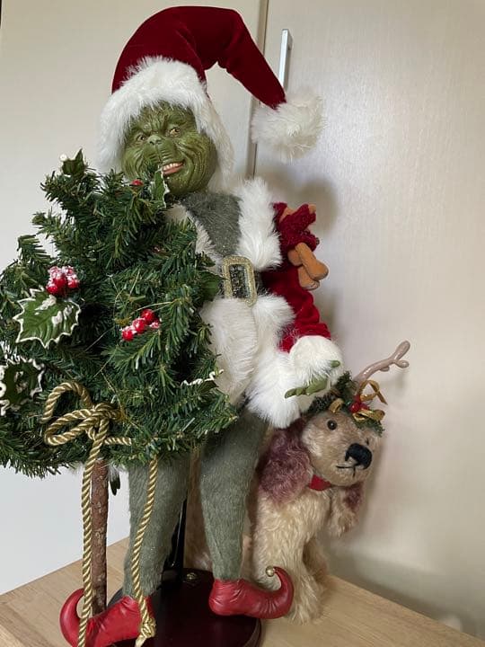 映画グリンチのフィギュア