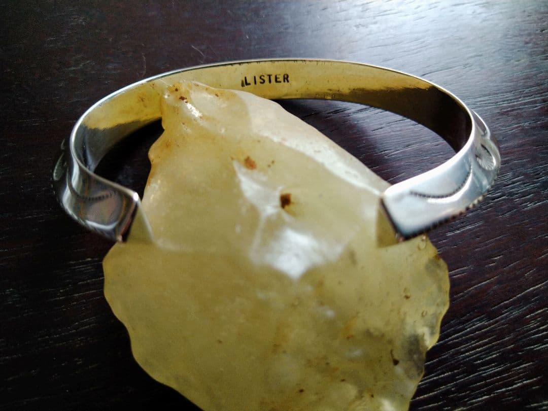 【レア美品】インディアンジュエリー シルバーバングル　トライアングル ナバホ