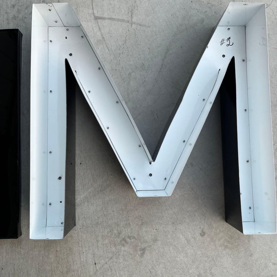 M 看板 アルファベット レターサイン 文字 アメリカ ビンテージ アンティーク