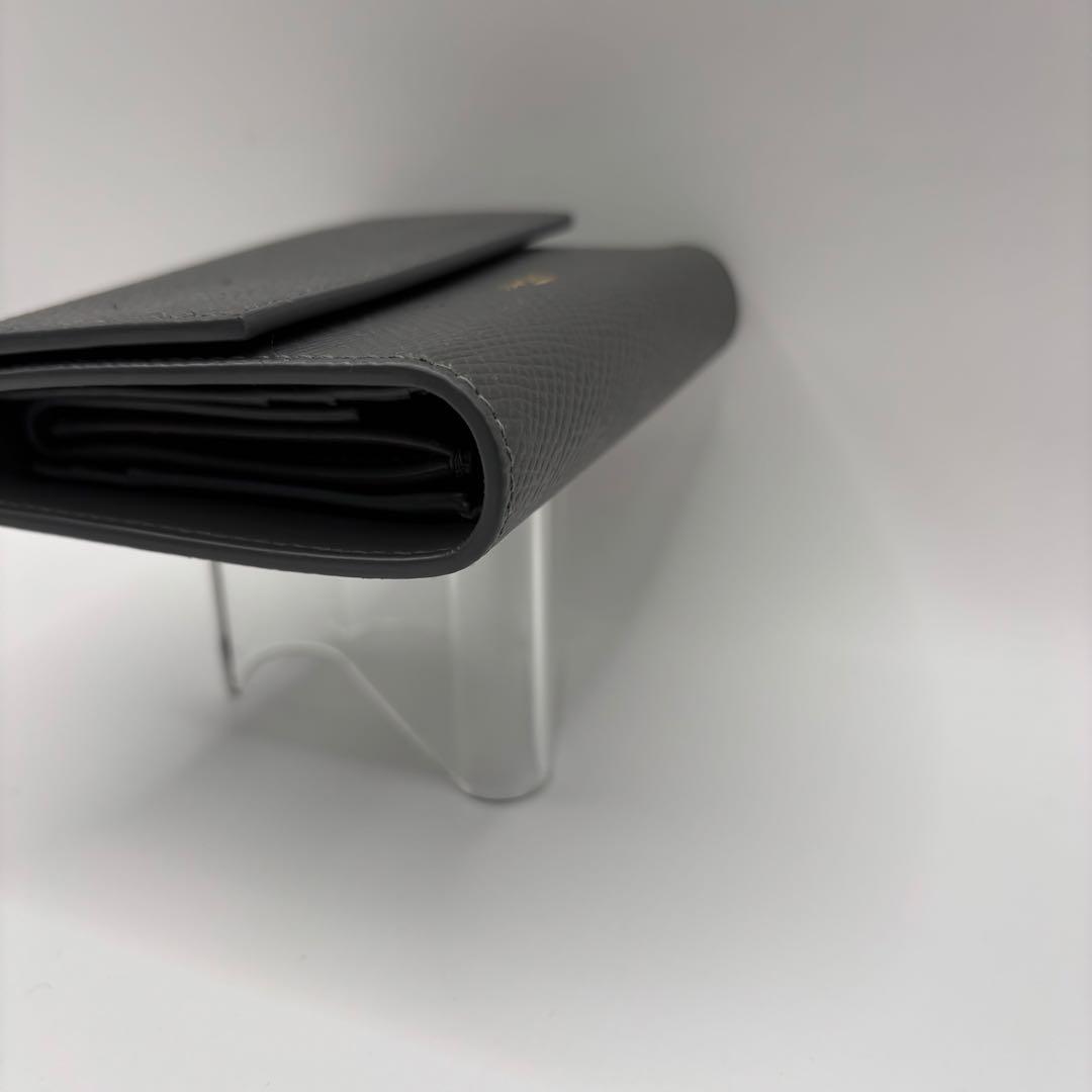 CELINE スモールトリフォールドウォレット グレー　三つ折り財布　財布